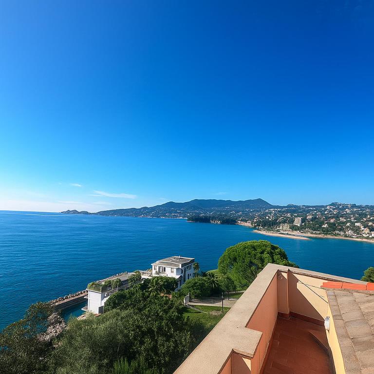 The gulf with Rapallo and the coast towards Santa Margherita