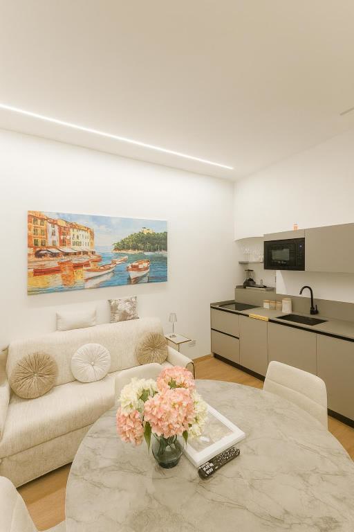 Mazzini 77, Rapallo, photograph 20 of 28